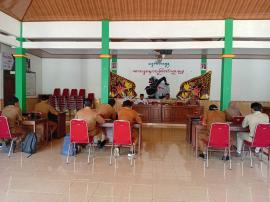 Rapat Koordinasi Rutin Seninan Lurah dan Pamong